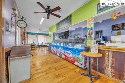 215 Long Street, Jefferson, NC 28640 - Photo 9