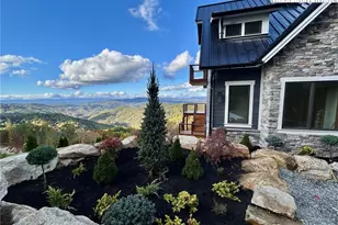 132 Sun Peaks Trl, Beech Mountain, NC 28604 - Photo 1