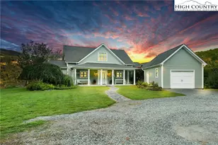 410 / 560 Puckett Rd, Banner Elk, NC 28604 - Photo 25