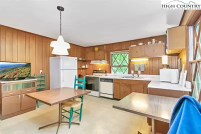 206 Oak Road, Beech Mountain, NC 28604 - Photo 11