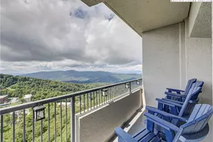 303 Sugar Top Dr, Sugar Mountain, NC 28604 - Photo 21