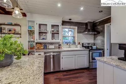 528 Bear Ridge Trail, Fleetwood, NC 28626 - Photo 17