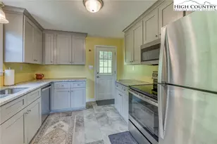 165 Apache St, Newland, NC 28657 - Photo 9