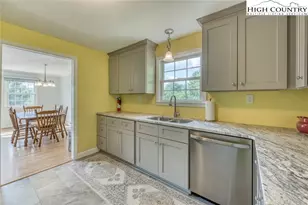 165 Apache St, Newland, NC 28657 - Photo 11