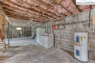 165 Apache St, Newland, NC 28657 - Photo 23