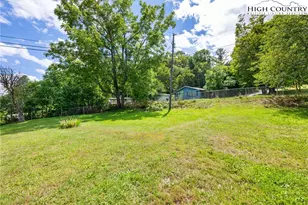 169 Railroad St, Newland, NC 28657 - Photo 17