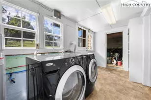 169 Railroad St, Newland, NC 28657 - Photo 15