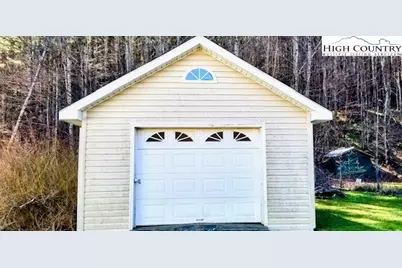 1371 West Buffalo Rd Highway, West Jefferson, NC 28694 - Photo 31