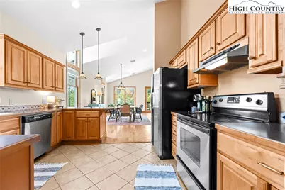 257 Sunset Drive, Blowing Rock, NC 28605 - Photo 9