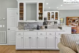 233 Lakeview Pl, Jefferson, NC 27640 - Photo 9