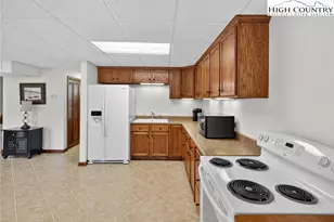 233 Lakeview Pl, Jefferson, NC 27640 - Photo 41