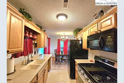 582 Deer Crossing Lane, Lenoir, NC 28645 - Photo 29