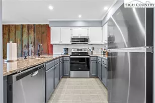 301 Pinnacle Inn Rd, Beech Mountain, NC 28604 - Photo 13