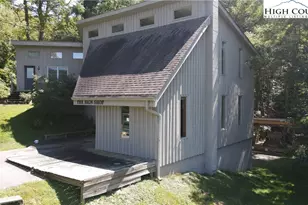 297 Old Turnpike NW Rd, Banner Elk, NC 28604 - Photo 3