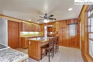 2209 Sugar Mountain 2 Rd, Newland, NC 28657 - Photo 9