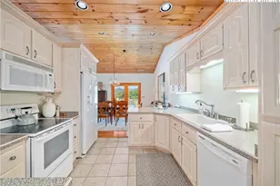 832 Hemlock Dr, Newland, NC 28657 - Photo 9