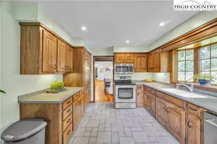 491 Mountain Aire Ln, West Jefferson, NC 28694 - Photo 11