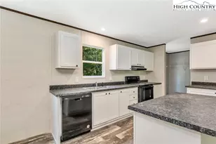 324 Center Ln, Thurmond, NC 28683 - Photo 23