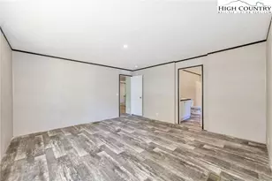 324 Center Ln, Thurmond, NC 28683 - Photo 29