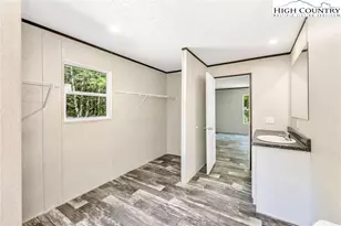 324 Center Ln, Thurmond, NC 28683 - Photo 33