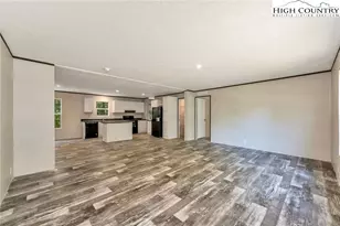 324 Center Ln, Thurmond, NC 28683 - Photo 15