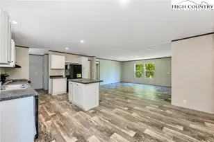 324 Center Ln, Thurmond, NC 28683 - Photo 19