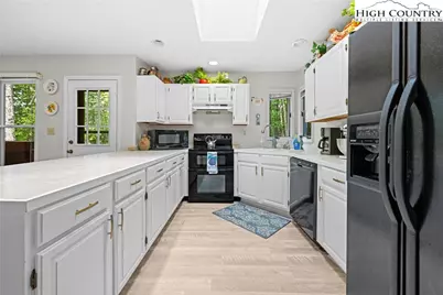 137 Staghorn Hollow Road, Beech Mountain, NC 28604 - Photo 9