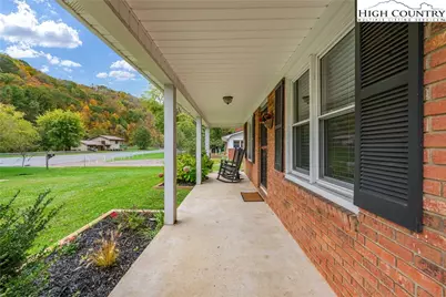 1044 US Hwy 321, Sugar Grove, NC 28679 - Photo 13
