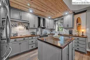 607 Charter Hills Rd, Beech Mountain, NC 28604 - Photo 3