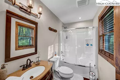 428 Cloud Springs Drive, Sugar Mountain, NC 28604 - Photo 17