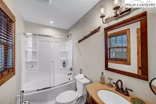 428 Cloud Springs Dr, Sugar Mountain, NC 28604 - Photo 17