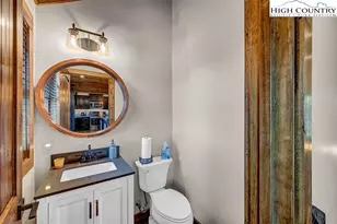 428 Cloud Springs Dr, Sugar Mountain, NC 28604 - Photo 31