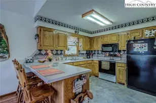 2164 River Bend Rd, Mouth of Wilson, VA 24363 - Photo 19