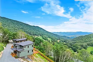 419 Snow Cloud Dr, Seven Devils, NC 28604 - Photo 5