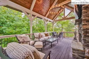 906 Fox Meadow Rd, Banner Elk, NC 28604 - Photo 5