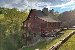 120 New Ridge Ln, Piney Creek, NC 28663 - Photo 1