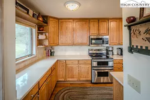 130 Skiway Cir, Beech Mountain, NC 28604 - Photo 11