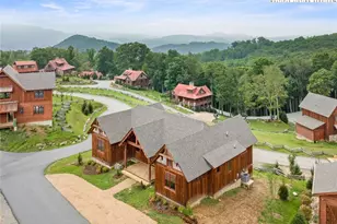 49 Long Crested Dr, Banner Elk, NC 28604 - Photo 1