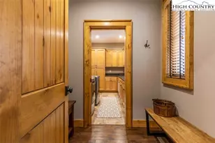 7 Eagle Vlg Cir, Banner Elk, NC 28604 - Photo 11