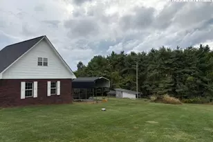 11325 Glade Valley Rd, Ennice, NC 28623 - Photo 7