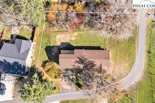 309 W Evergreen St, West Jefferson, NC 28694 - Photo 41