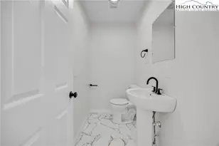 309 W Evergreen St, West Jefferson, NC 28694 - Photo 17