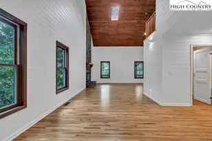 230 Woodbriar Dr, Sugar Grove, NC 28679 - Photo 17