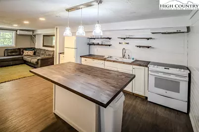 640 Fairview Heights, Boone, NC 28607 - Photo 39