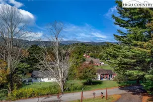 209 Apache St, Newland, NC 28657 - Photo 9