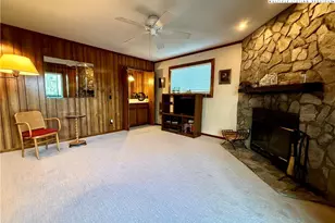 301 Pinnacle Inn Rd, Beech Mountain, NC 28604 - Photo 9