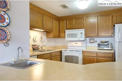 303 Sugar Top Drive #2806, Sugar Mountain, NC 28604 - Photo 15