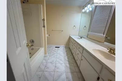 2766 Pheasant Run Street, Lenoir, NC 28645 - Photo 27