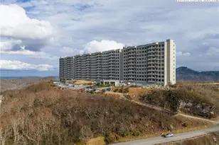 303 Sugar Top Dr, Sugar Mountain, NC 28604 - Photo 17