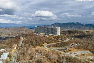 303 Sugar Top Dr, Sugar Mountain, NC 28604 - Photo 29